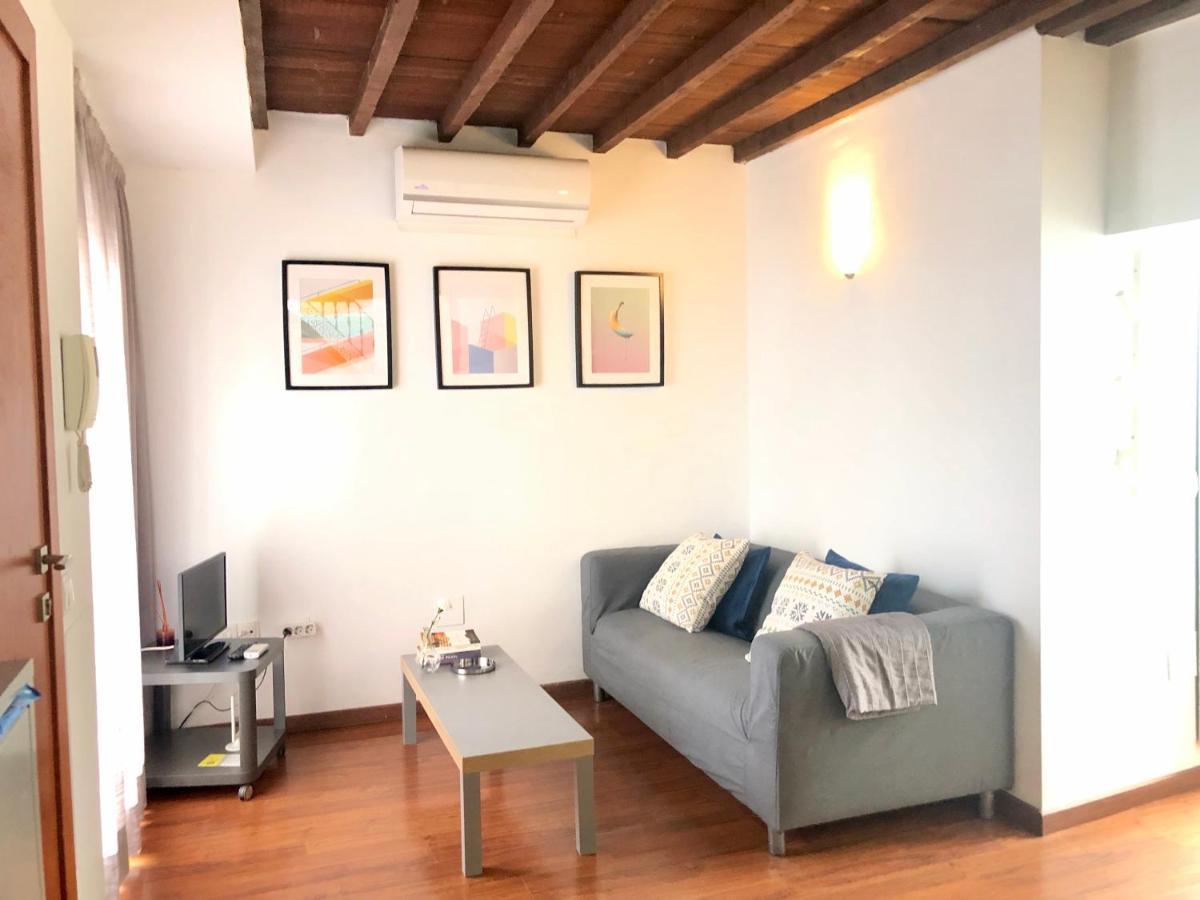 Atico Con Terraza Center City Malaga Luaran gambar